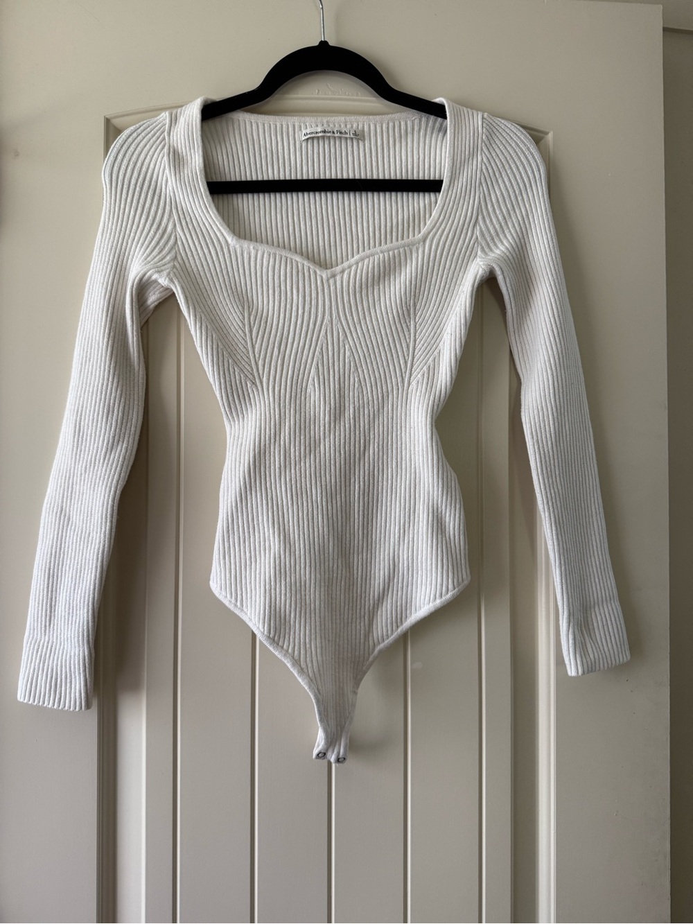 Abercrombie & Fitch Ribbed Scoop-Neck Long-Sleeve Bodysuit